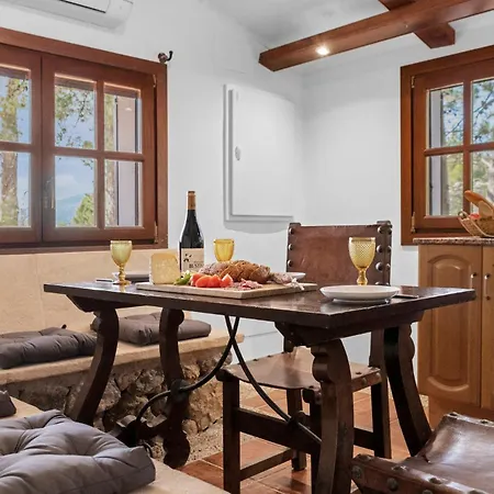 Villa Especial El Pino Mallorca En Esporles